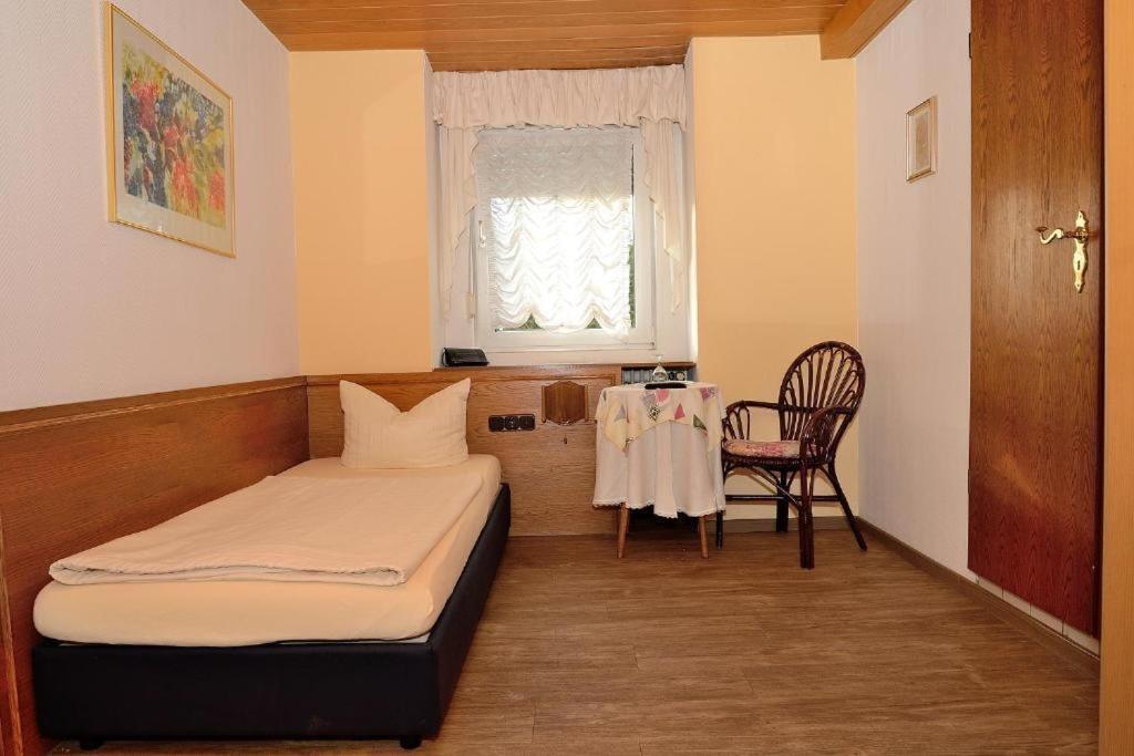 Weinhaus Hotel Zum Josefshof Graach Oda fotoğraf