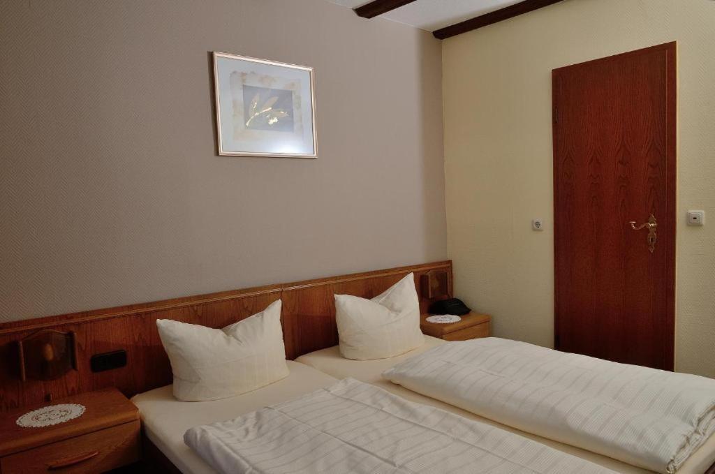 Weinhaus Hotel Zum Josefshof Graach Oda fotoğraf